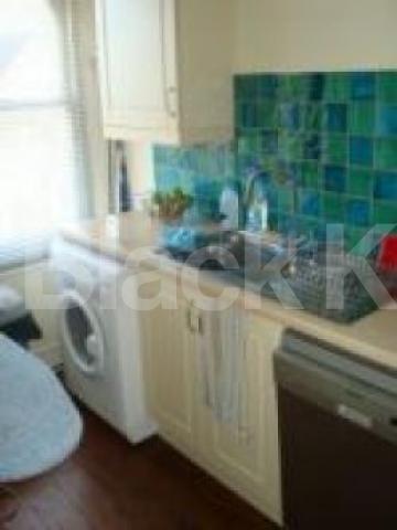 			2 Bedroom, 1 bath, 1 reception Terraced House			 Yerbury Road, Tufnell park